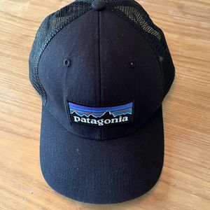 Black Patagonia Logo Trucker Hat. NWOT